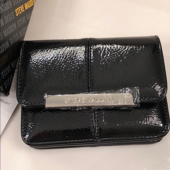 NWT Black Steve Madden Wallet with key chain - Picture 3 of 8